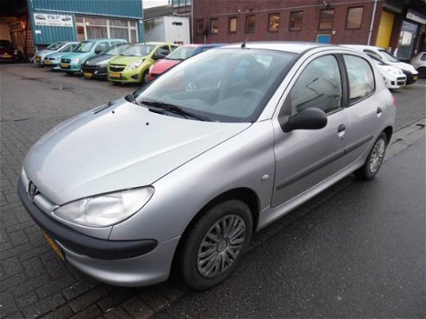 Peugeot 206 - XR 1.4 5drs apk 12.2020 nap - 1