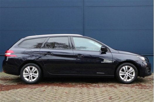 Peugeot 308 SW - 1.2 110 pk Executive / Navigatie / Parkeerhulp V&A / Apple Car Play / Panoramadak - 1