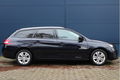 Peugeot 308 SW - 1.2 110 pk Executive / Navigatie / Parkeerhulp V&A / Apple Car Play / Panoramadak - 1 - Thumbnail