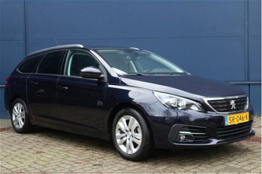 Peugeot 308 SW - 1.2 110 pk Executive / Navigatie / Parkeerhulp V&A / Apple Car Play / Panoramadak - 1