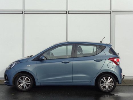 Hyundai i10 - 1.0i Blue 66pk i-MOTION COMFORT PLUS | CLIMA | TREKHAAK | CRUISE | LMV | - 1