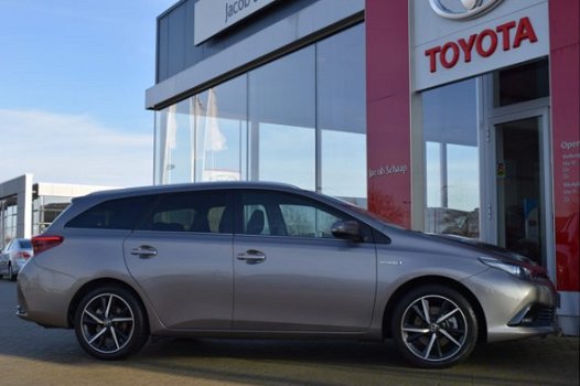 Toyota Auris Touring Sports - 1.8 Hybrid 136pk Lease automaat | Panoramadak | Navigatie | Climate- & - 1