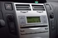 Toyota Yaris - 1.3 VVT-i 88pk Sol automaat | Airco | Trekhaak | Uniek weinig km | - 1 - Thumbnail