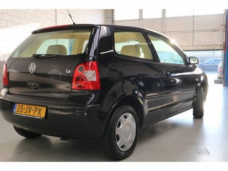 Volkswagen Polo - 1.4 16V 75pk Highline automaat - 1