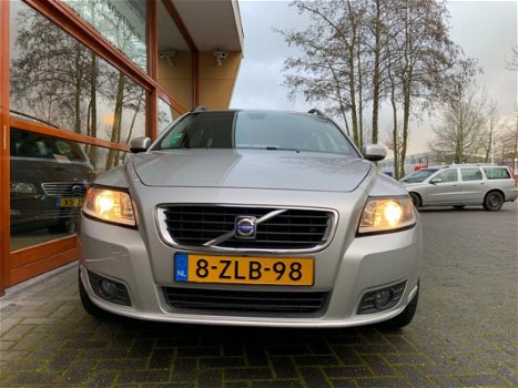 Volvo V50 - 2.5 T5 AWD Momentum - 1