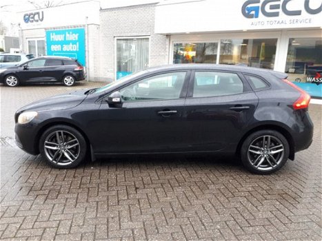 Volvo V40 - 1.6 T3 Kinetic - 1