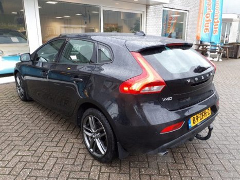 Volvo V40 - 1.6 T3 Kinetic - 1