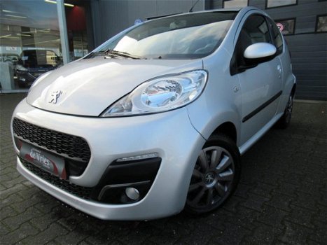 Peugeot 107 - 1.0 Access Accent / Stuurbekr. / Elektr. Ramen - 1