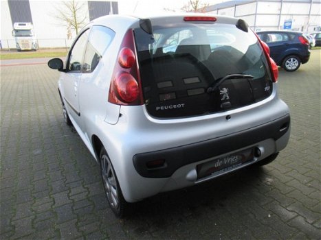 Peugeot 107 - 1.0 Access Accent / Stuurbekr. / Elektr. Ramen - 1