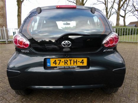 Toyota Aygo - 1.0-12V Aspiration Green Navigator Airco Navigatie - 1