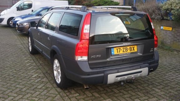 Volvo XC70 - 2.4 D5 AWD - 1