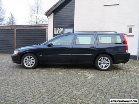 Volvo V70 - 2.4D Summum - 1