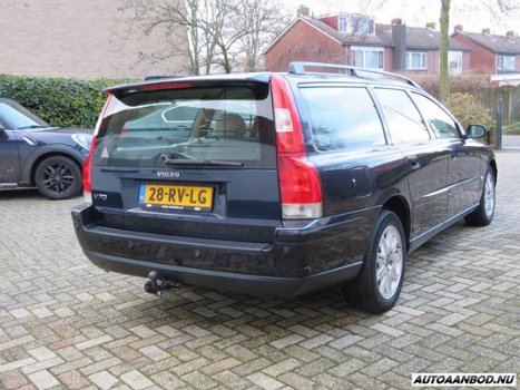 Volvo V70 - 2.4D Summum - 1