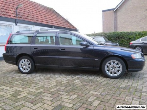 Volvo V70 - 2.4D Summum - 1