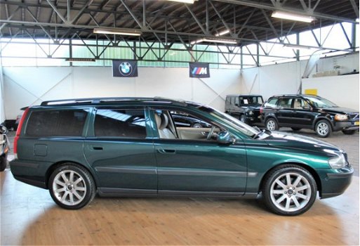 Volvo V70 - 2.3 T-5 Comfort Line Youngtimer - 1