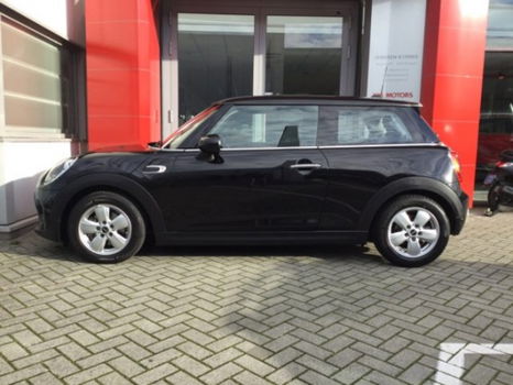 Mini Mini Cooper - 1.5 Business Navi / Parkeersensoren - 1