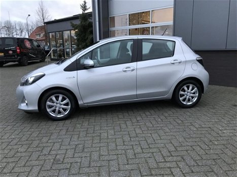 Toyota Yaris - 1.5 Full Hybrid 5D Aut Aspiration / Navi - 1