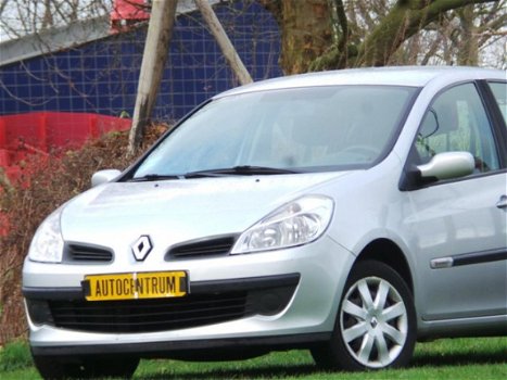 Renault Clio - 1.2-16V Rip Curl (AIRCO + INRUIL MOGELIJK ) - 1