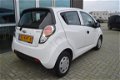 Chevrolet Spark - 1.0 L 5-deurs Zuinig. Wit (2010) - 1 - Thumbnail