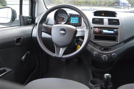Chevrolet Spark - 1.0 L 5-deurs Zuinig. Wit (2010) - 1