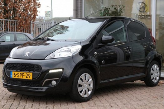 Peugeot 107 - 1.0 68PK 5D Envy - RIJKLAAR - 1