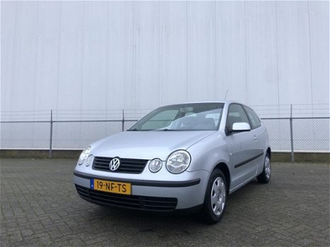 Volkswagen Polo - 1.4-16V Comfortline - 1