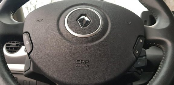 Renault Clio - 1.5 dCi Parisienne Navigatie Airco Cruise Control - 1