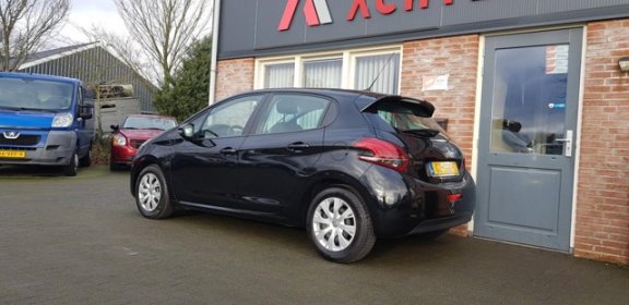 Peugeot 208 - 1.2 PureTech Blue Lease Navigatie Cruise Control 5-Deurs - 1