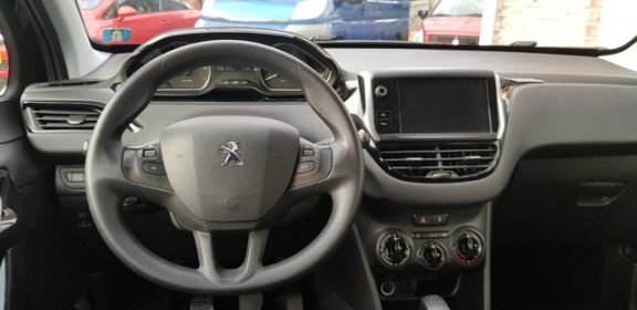 Peugeot 208 - 1.2 PureTech Blue Lease Navigatie Cruise Control 5-Deurs - 1