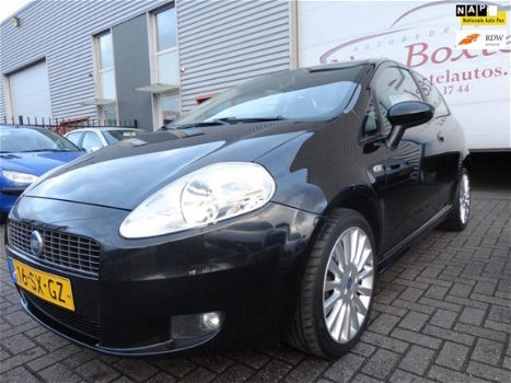 Fiat Grande Punto - 1.4-16V Sport 3 deurs, AIRCO, technisch 100% en rijd, remt nog super - 1