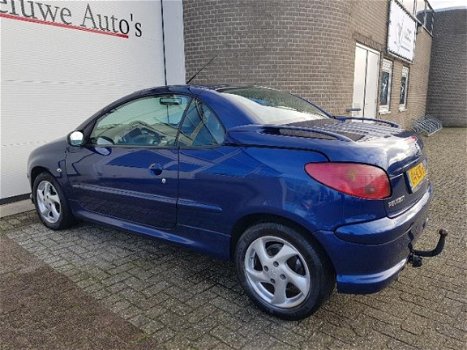 Peugeot 206 CC - 1.6-16V airco / nap / hardtop / leder / 2005 - 1