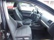 Volkswagen Jetta - 2.0 16V FSI SPORTLINE Business CLIMA/CRUISE/NAVI - 1 - Thumbnail