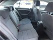 Volkswagen Jetta - 2.0 16V FSI SPORTLINE Business CLIMA/CRUISE/NAVI - 1 - Thumbnail