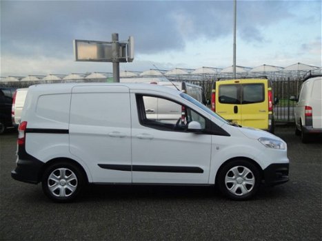 Ford Transit Courier - 1.5 TDCI 55KW 75PK TREND AIRCO/ NAVIGATIE/ 100% DEALERONDERHOUDE - 1