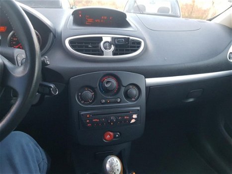 Renault Clio - 1.5 dCi Parisienne - 1