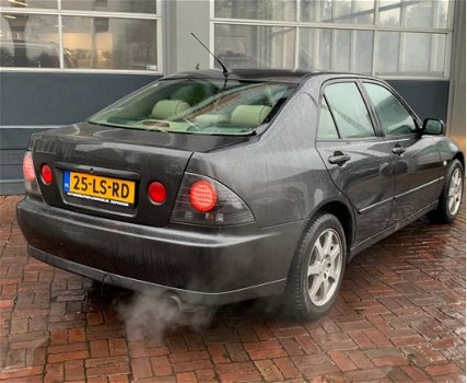 Lexus IS - 200 Executive / LPG G3 / Automaat / Veel opties youngtimer - 1