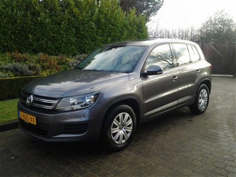 Volkswagen Tiguan - 1.4 TSI Comfort&Design Edition *NAVI*CC*PDC*LMV*TREKHAAK - 1