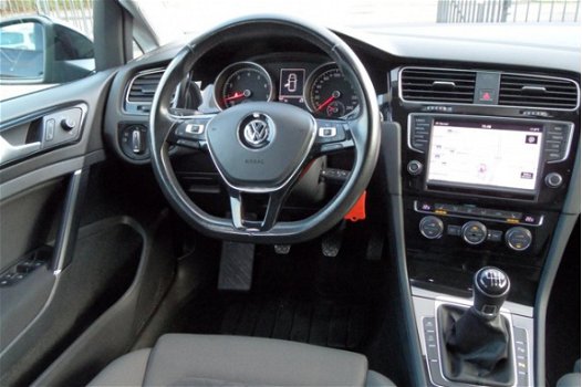 Volkswagen Golf - 1.4 TSI ACT Highline | 140pk. | lane assist | navigatie 