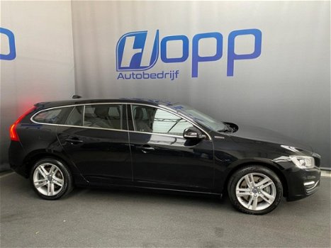 Volvo V60 - 2.4 D6 Twin Engine Summum EX BTW (€ 17.950, - incl. BTW) inclusief 12 maanden garantie - 1