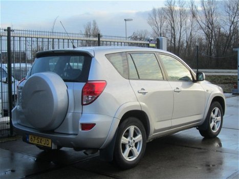 Toyota RAV4 - 2.2 D-CAT Linea Sol LEKKE KOPPAKKING - 1