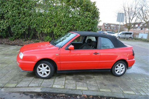 Volkswagen Golf Cabriolet - 1.8 RIJDT PRAKTISCH NIEUW MET APK - 1