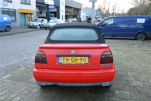 Volkswagen Golf Cabriolet - 1.8 RIJDT PRAKTISCH NIEUW MET APK - 1