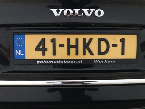 Volvo S60 - 2.4 Drivers Edition CLIMA / XENON / LEDER+STOELVERW / TREKHAAK AFN / PDC / LMV / CRUISE - 1