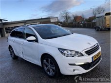 Peugeot 308 - 1.6 hdi 120pk 6-bak bleu executive - panoramadak - led - navi - touchscreen - pdc - 17