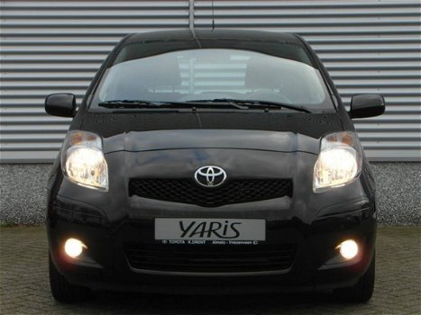 Toyota Yaris - 1.3 VVT-i Aspiration 5drs Clima Smart entry - 1