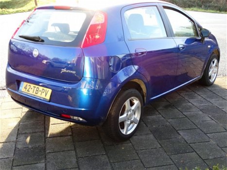 Fiat Grande Punto - 1.4 Dynamic - AIRCO - MULTIFUNCTIONEEL STUUR - BOEKEN - NAP - 1