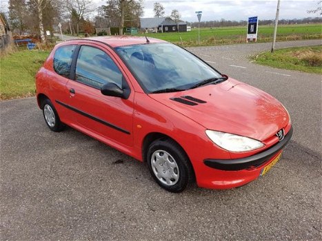 Peugeot 206 - 1.1 XN MET VOL JAAR A.P.K - 1