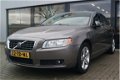 Volvo S80 - 2.5 T Momentum + NAVIGATIE + LEER + KLIMA + CRUISE + LM VELGEN - 1 - Thumbnail