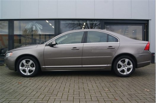 Volvo S80 - 2.5 T Momentum + NAVIGATIE + LEER + KLIMA + CRUISE + LM VELGEN - 1