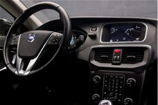 Volvo V40 - 1.6 T3 150PK Momentum Sport (NAVIGATIE, DIGITAL COCKPIT, TELEFOON, CRUISE, SPORTSTOELEN,